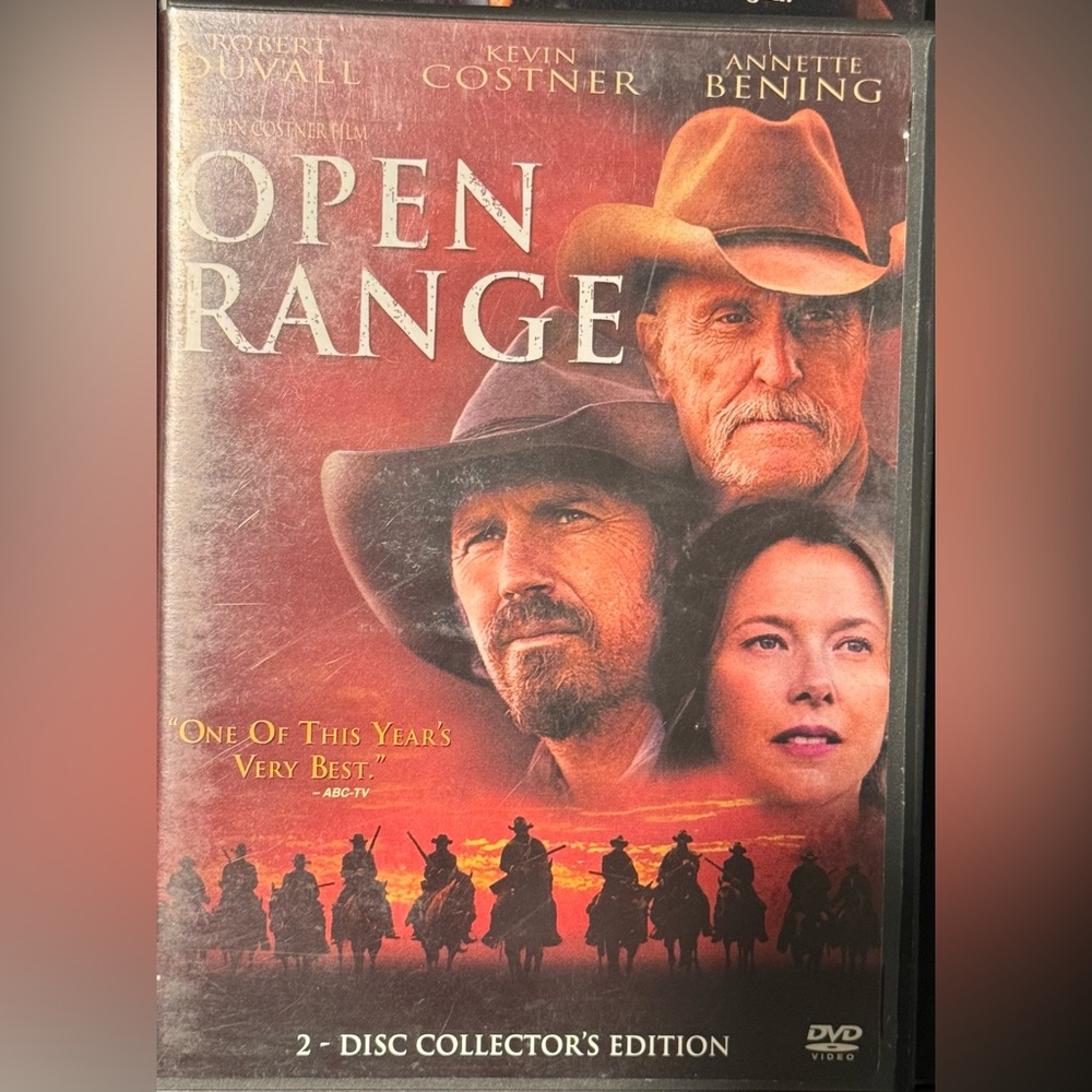 Assorted Western Movie Bundle - Picture 5 of 9